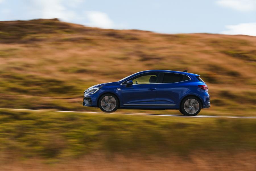  Renault Clio R.S. Line 2019 года  (UK) (фото 25 из 40)
